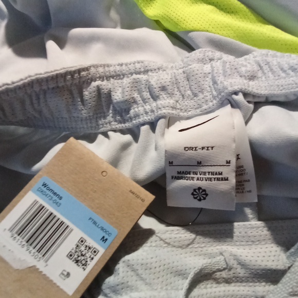 NWT🔥Nike Women's M Dri-Fit Soccer/Futbol Shorts - Picture 8 of 8